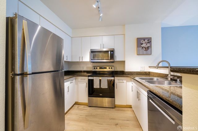 8200 Oceanview Terrace 213, San Francisco, CA 94132