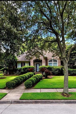4402 Water Elm Way, Houston, TX 77059