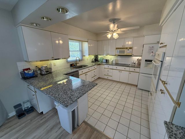 1480 Marlboro Road, Roosevelt Park City, MI 49441