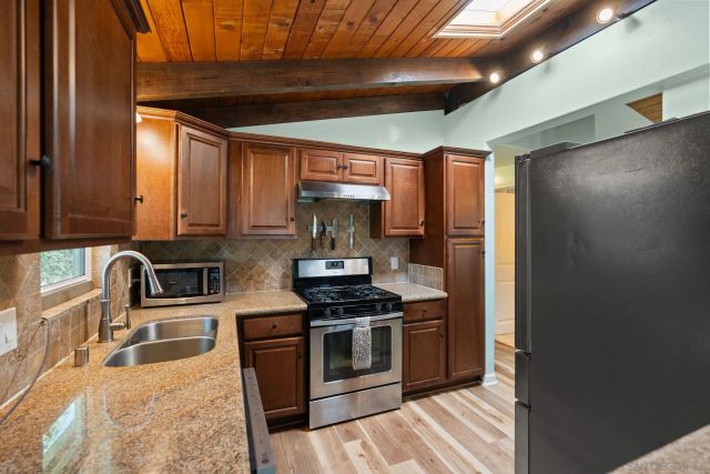 4722 Park Ln, Alpine, CA 91901