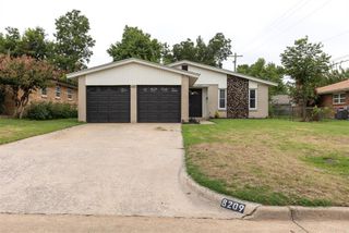 8209 NW 28th Street, Bethany, OK 73008