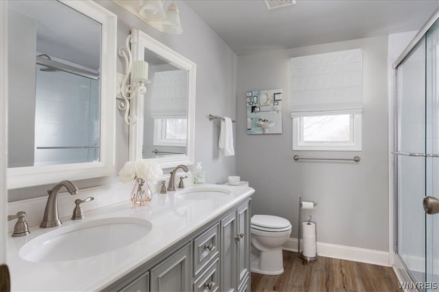 64 Oakwood Terrace, North Tonawanda, NY 14120