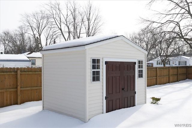 64 Oakwood Terrace, North Tonawanda, NY 14120