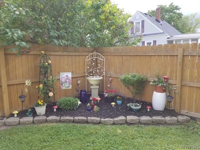 64 Oakwood Terrace, North Tonawanda, NY 14120