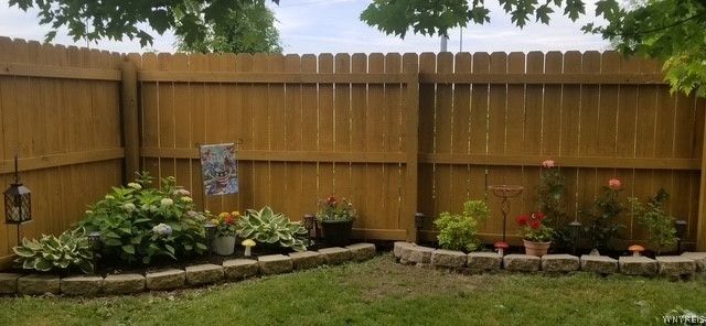 64 Oakwood Terrace, North Tonawanda, NY 14120