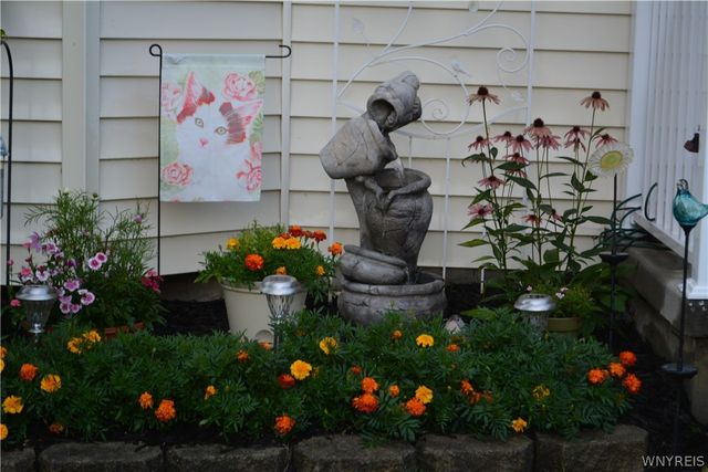 64 Oakwood Terrace, North Tonawanda, NY 14120