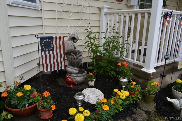 64 Oakwood Terrace, North Tonawanda, NY 14120