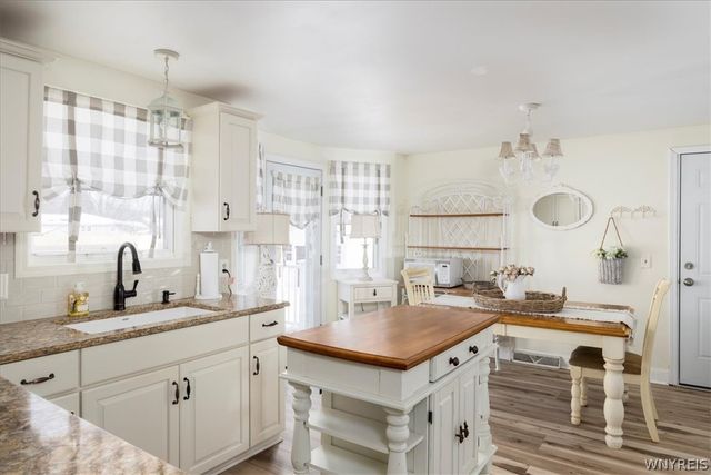 64 Oakwood Terrace, North Tonawanda, NY 14120