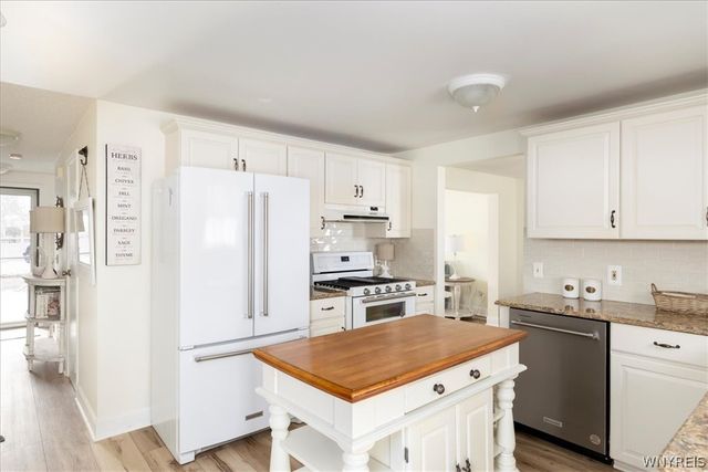 64 Oakwood Terrace, North Tonawanda, NY 14120