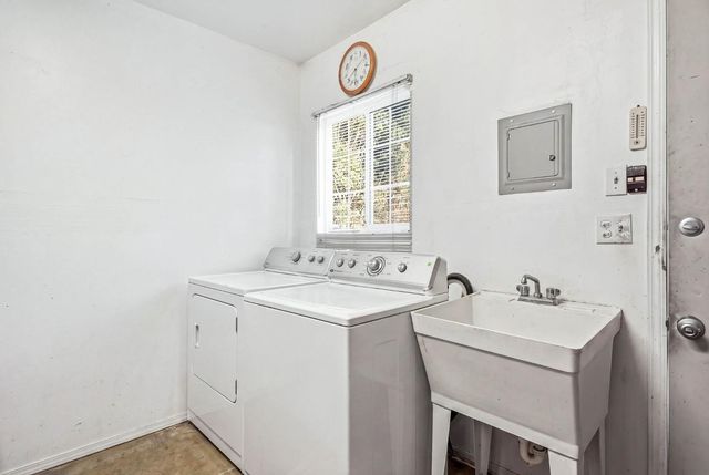 5241 59th St, Sacramento, CA 95820