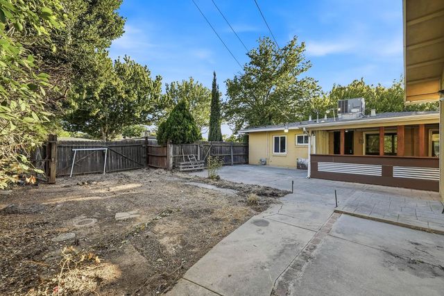 5241 59th St, Sacramento, CA 95820