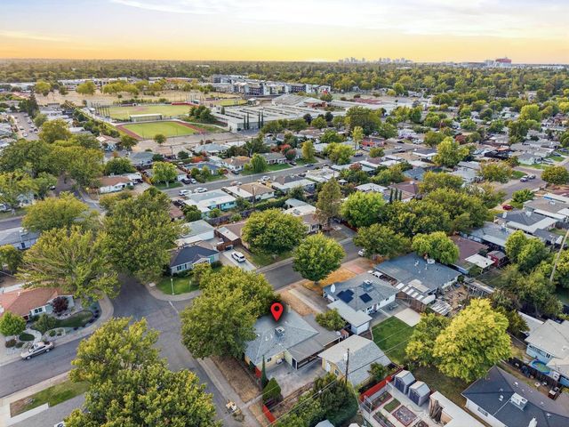 5241 59th St, Sacramento, CA 95820