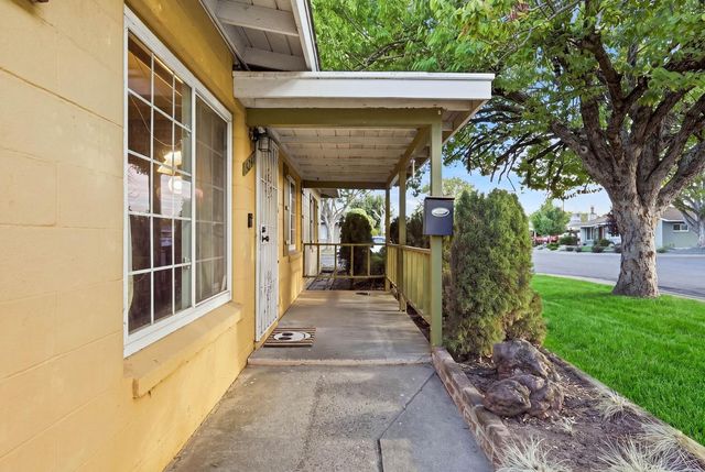 5241 59th St, Sacramento, CA 95820