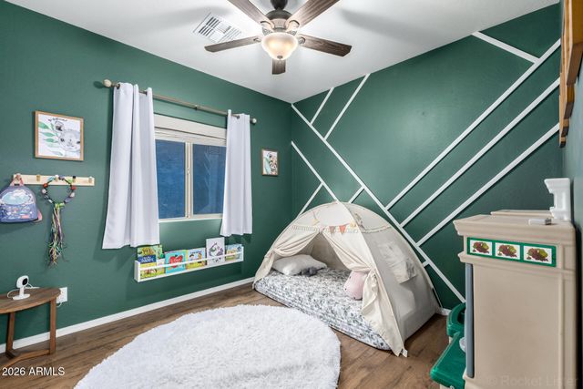 1656 W CAVEDALE Drive, Phoenix, AZ 85085