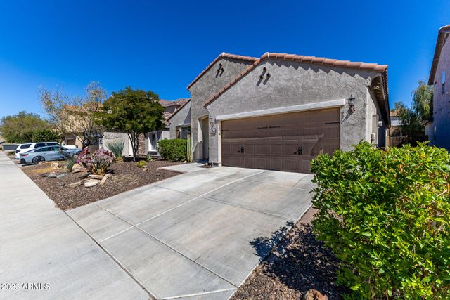 1656 W CAVEDALE Drive, Phoenix, AZ 85085