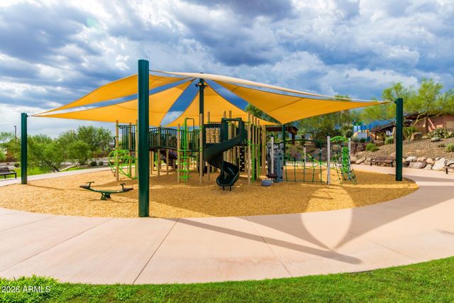 1656 W CAVEDALE Drive, Phoenix, AZ 85085