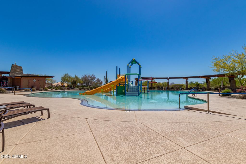 Image 47 of property listing at 1656 W CAVEDALE Drive, Phoenix, AZ 85085