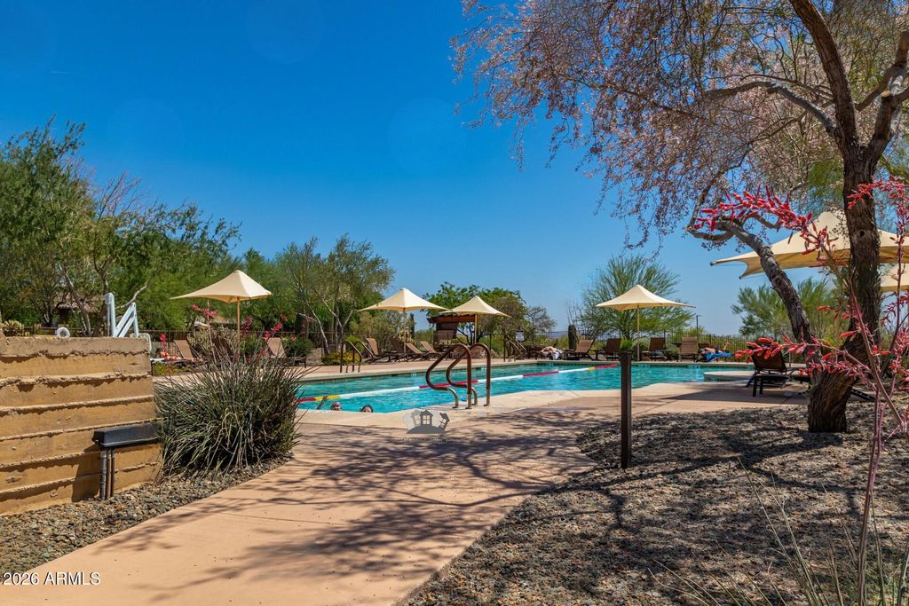 Image 49 of property listing at 1656 W CAVEDALE Drive, Phoenix, AZ 85085