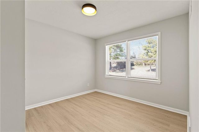 7652 High Drive, Prairie Village, KS 66208