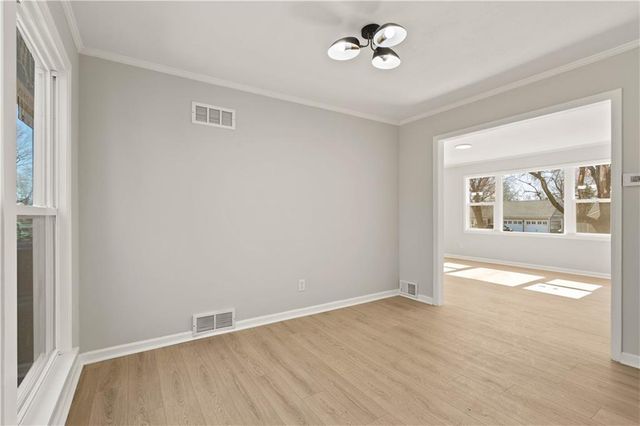 7652 High Drive, Prairie Village, KS 66208