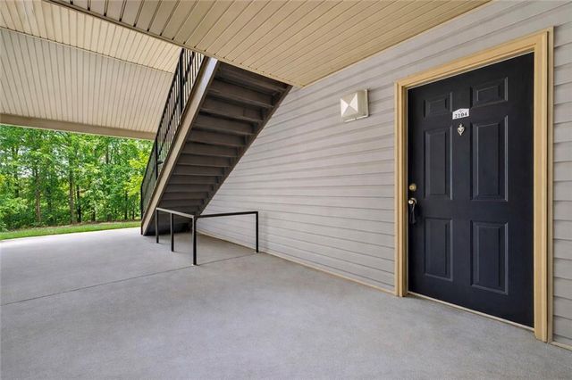 2104 Fairington Club Drive, Lithonia, GA 30038