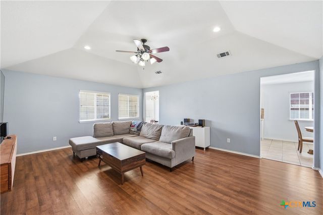 2004 Schorn Dr, Killeen, TX 76542