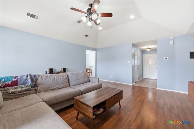 2004 Schorn Dr, Killeen, TX 76542