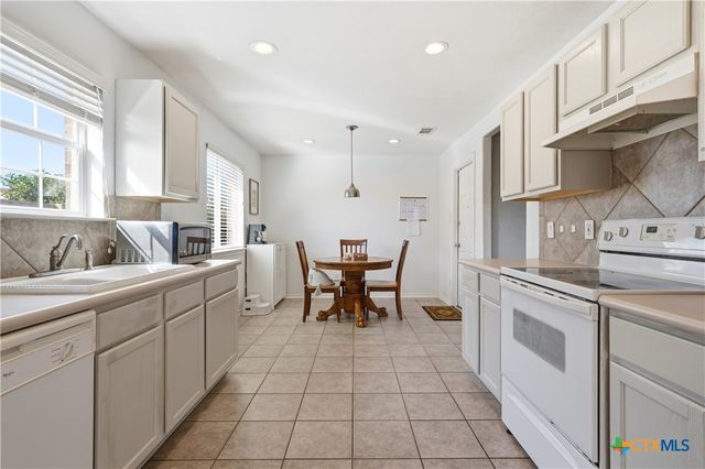 2004 Schorn Dr, Killeen, TX 76542