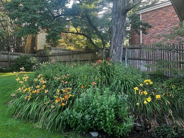 11 Kent Square, Brookline, MA 02446