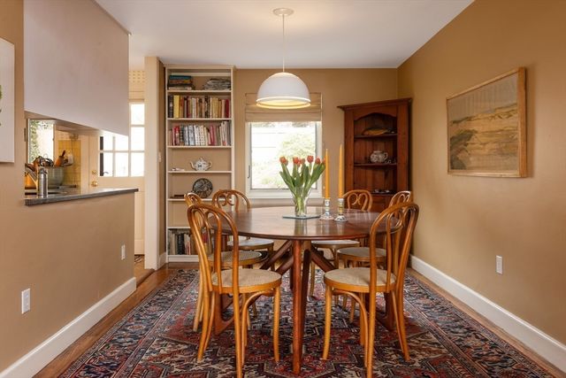 11 Kent Square, Brookline, MA 02446