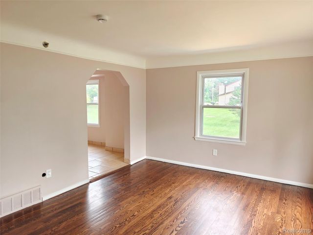 6270 Hunt Street, Romulus, MI 48174