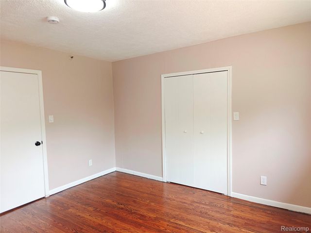6270 Hunt Street, Romulus, MI 48174