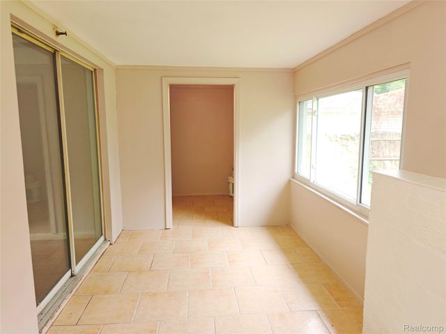 6270 Hunt Street, Romulus, MI 48174