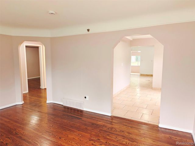 6270 Hunt Street, Romulus, MI 48174