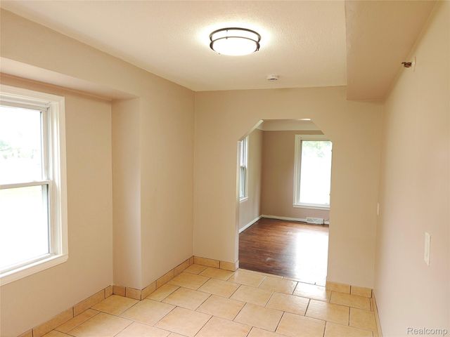 6270 Hunt Street, Romulus, MI 48174