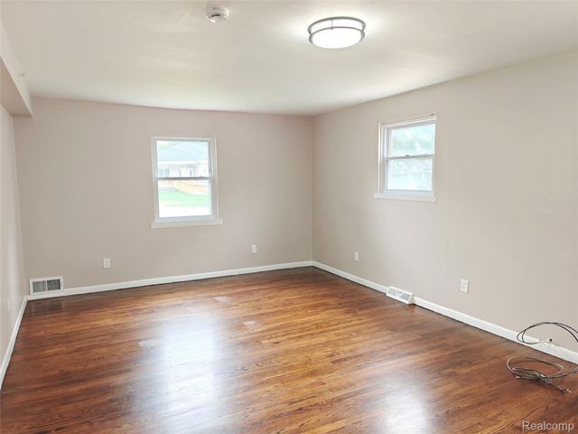 6270 Hunt Street, Romulus, MI 48174