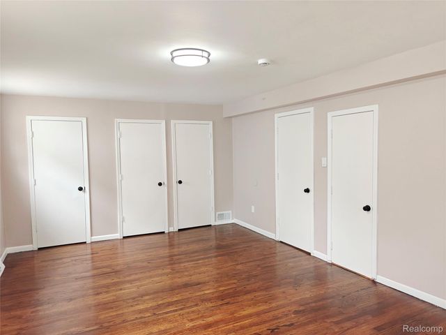 6270 Hunt Street, Romulus, MI 48174