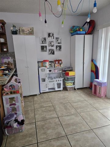 6645 Franklin Street 1, Hollywood, FL 33024