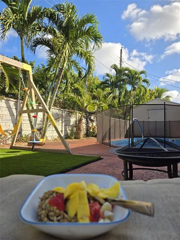 6645 Franklin Street 1, Hollywood, FL 33024