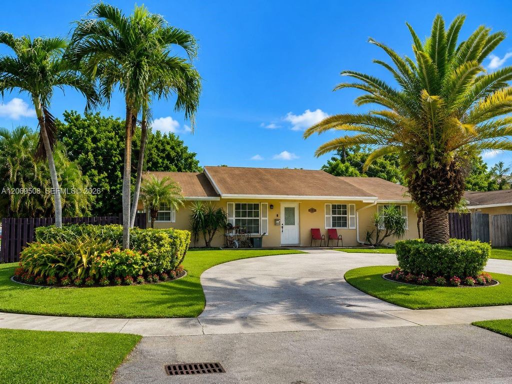 6645 Franklin Street 1, Hollywood, FL 33024