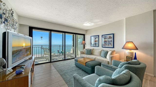 19 WHISPERING SANDS DRIVE 1104, Sarasota, FL 34242