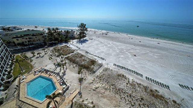 19 WHISPERING SANDS DRIVE 1104, Sarasota, FL 34242