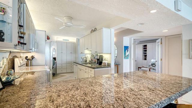 19 WHISPERING SANDS DRIVE 1104, Sarasota, FL 34242