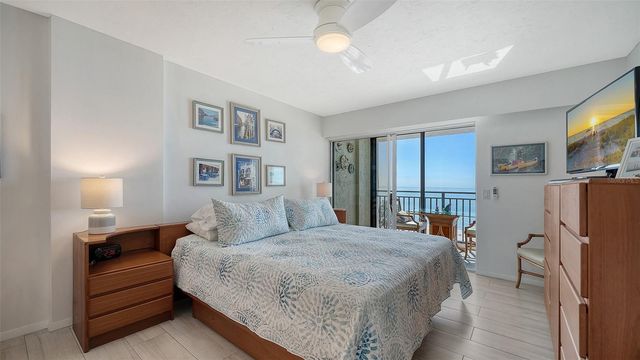 19 WHISPERING SANDS DRIVE 1104, Sarasota, FL 34242