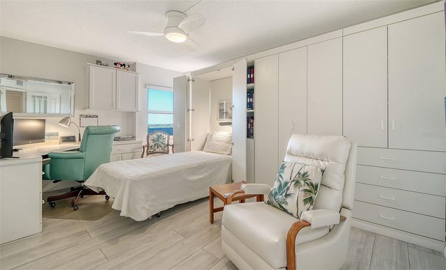 19 WHISPERING SANDS DRIVE 1104, Sarasota, FL 34242