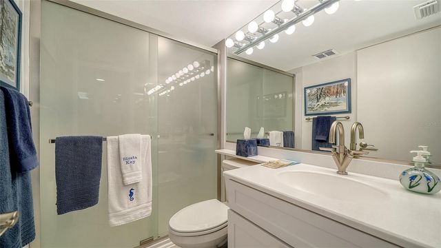 19 WHISPERING SANDS DRIVE 1104, Sarasota, FL 34242