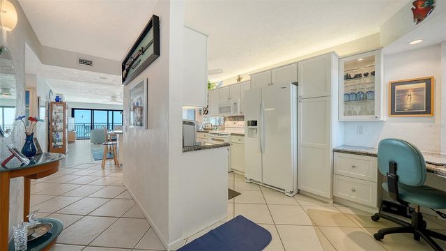 19 WHISPERING SANDS DRIVE 1104, Sarasota, FL 34242