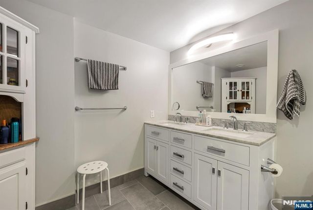 245 Prospect Avenue 14D, Hackensack, NJ 07601