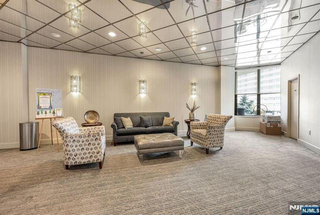 245 Prospect Avenue 14D, Hackensack, NJ 07601