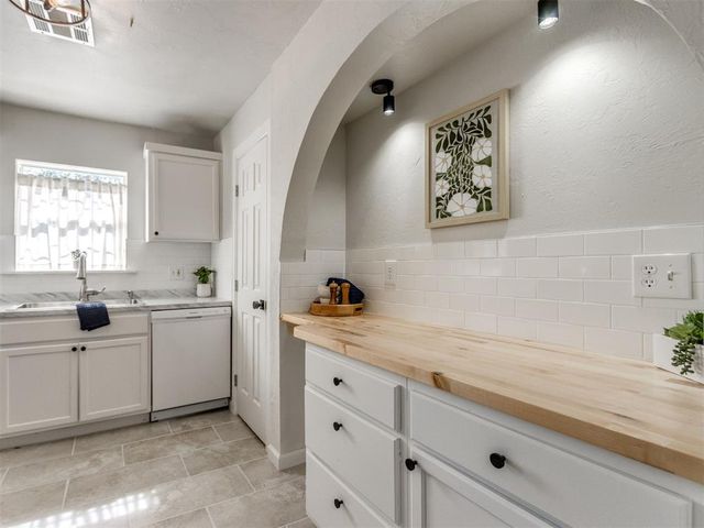 1911 NW 29th Street, Oklahoma City, OK 73106